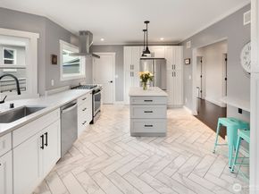 3249 27th Avenue W, Seattle WA 98199