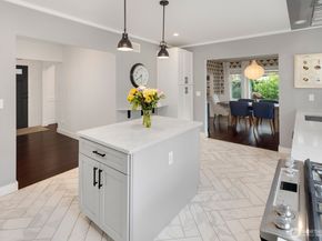 3249 27th Avenue W, Seattle WA 98199