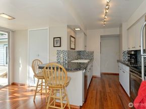 10221 132nd Avenue NE, Kirkland WA 98033