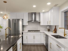 2137 N 128TH Street, Seattle WA 98133