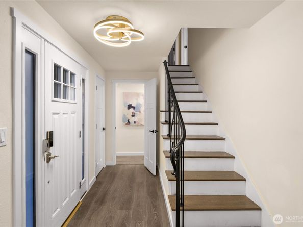 2137 N 128TH Street, Seattle WA 98133