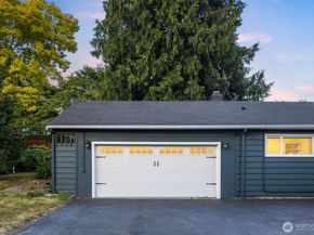 2137 N 128TH Street, Seattle WA 98133