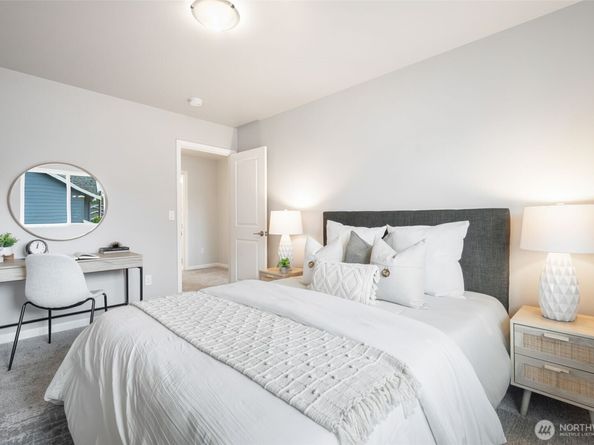 13128 12th Drive SE B, Everett WA 98208