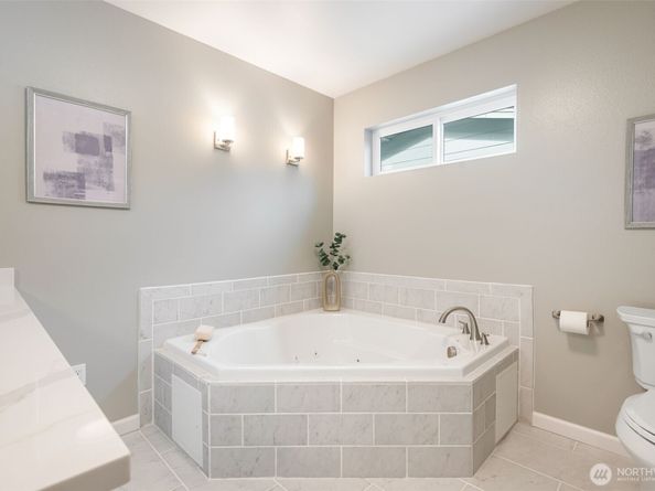 13128 12th Drive SE B, Everett WA 98208