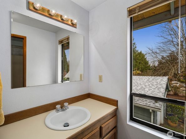 14225 57th Avenue S, Tukwila WA 98168