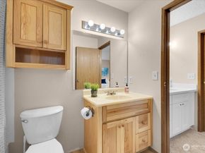 12024 101st Avenue NE E2, Kirkland WA 98034