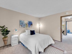 12024 101st Avenue NE E2, Kirkland WA 98034