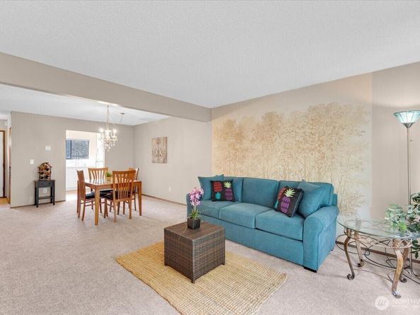 12024 101st Avenue NE E2, Kirkland WA 98034