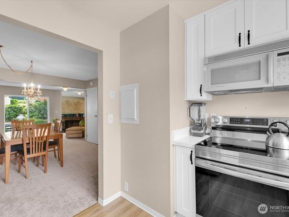 12024 101st Avenue NE E2, Kirkland WA 98034