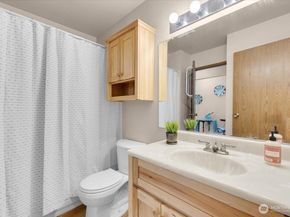 12024 101st Avenue NE E2, Kirkland WA 98034