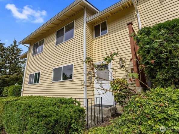 12024 101st Avenue NE E2, Kirkland WA 98034