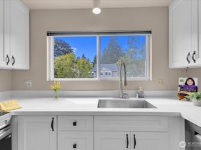 12024 101st Avenue NE E2, Kirkland WA 98034