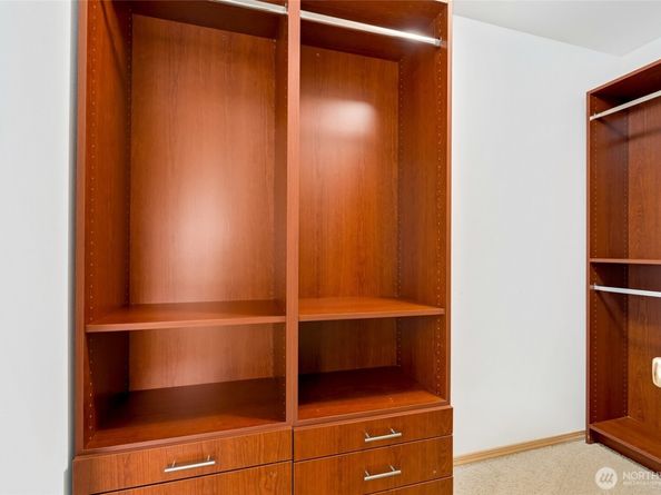 19315 76th Place NE, Kenmore WA 98028