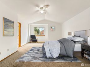 19315 76th Place NE, Kenmore WA 98028