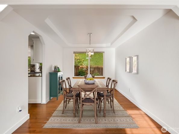 19315 76th Place NE, Kenmore WA 98028