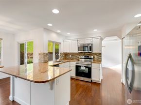 19315 76th Place NE, Kenmore WA 98028