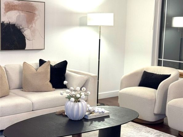 19315 76th Place NE, Kenmore WA 98028