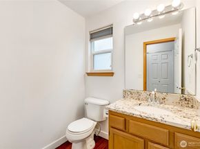 19315 76th Place NE, Kenmore WA 98028