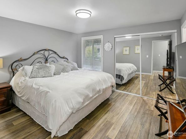 20056 Lysir Court NE, Poulsbo WA 98370