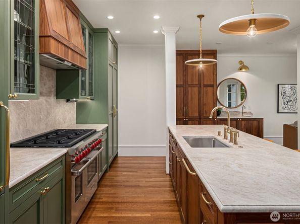 740 22nd Avenue E, Seattle WA 98112