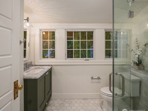 740 22nd Avenue E, Seattle WA 98112