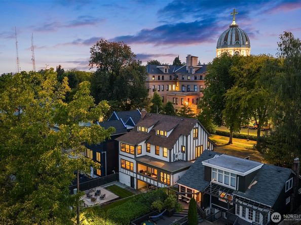 740 22nd Avenue E, Seattle WA 98112