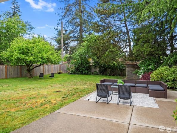 18031 9th Avenue NE, Shoreline WA 98155