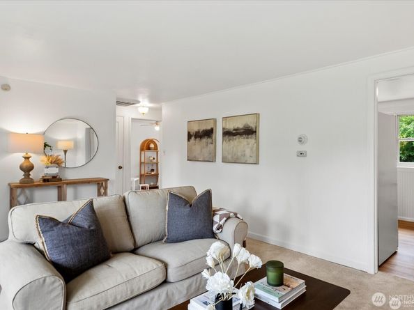 18031 9th Avenue NE, Shoreline WA 98155