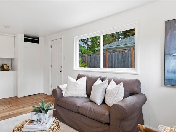 18031 9th Avenue NE, Shoreline WA 98155