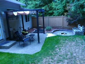 8707 1st Place NE B, Lake Stevens WA 98258