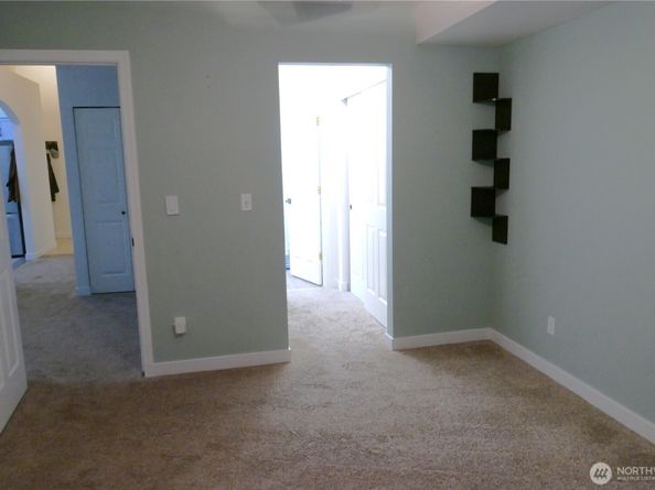 8707 1st Place NE B, Lake Stevens WA 98258