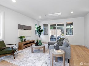 10168 NE 112th Place, Kirkland WA 98033
