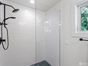 10168 NE 112th Place, Kirkland WA 98033