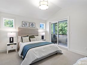 10168 NE 112th Place, Kirkland WA 98033