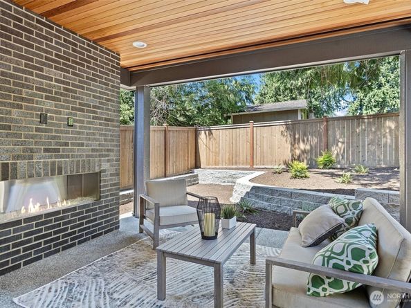 10168 NE 112th Place, Kirkland WA 98033