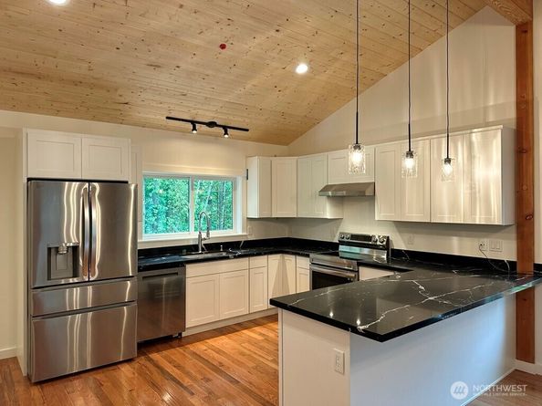24345 Wax Orchard Road SW, Vashon WA 98070
