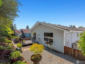 24714 11th Avenue S, Des Moines WA 98198