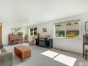 24714 11th Avenue S, Des Moines WA 98198