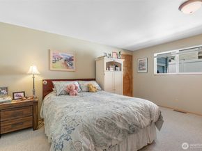 24714 11th Avenue S, Des Moines WA 98198