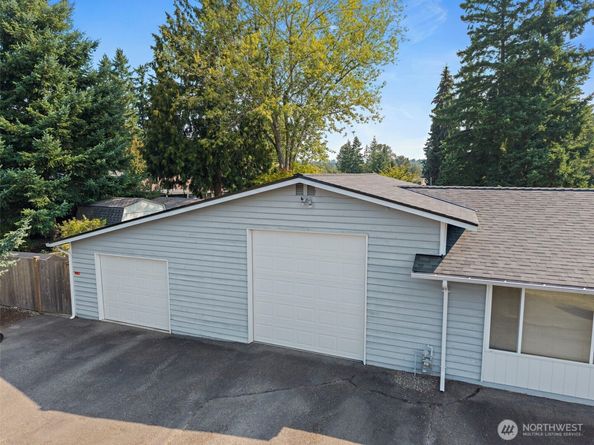 20640 130th Avenue SE, Kent WA 98031