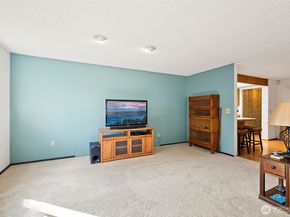 20640 130th Avenue SE, Kent WA 98031