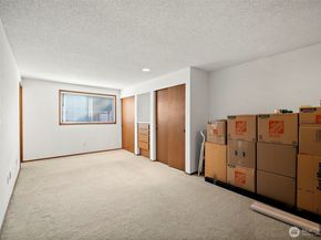 20640 130th Avenue SE, Kent WA 98031
