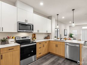 16111 36TH Avenue W C4, Lynnwood WA 98087