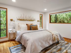 4851 88th Place SE, Mercer Island WA 98040