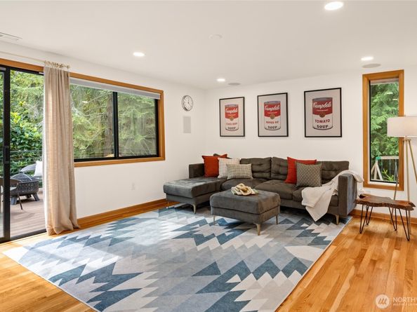 4851 88th Place SE, Mercer Island WA 98040