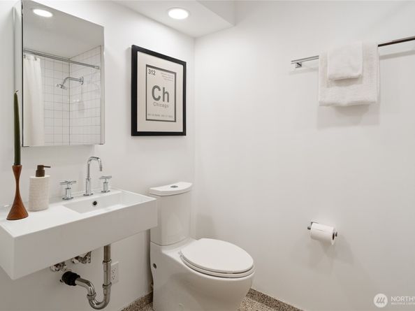 4851 88th Place SE, Mercer Island WA 98040