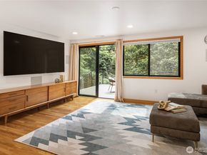 4851 88th Place SE, Mercer Island WA 98040