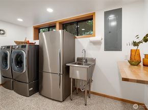 4851 88th Place SE, Mercer Island WA 98040