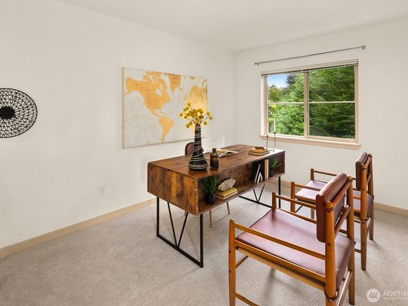 15939 NE 95th Way 12, Redmond WA 98052