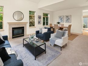 15939 NE 95th Way 12, Redmond WA 98052